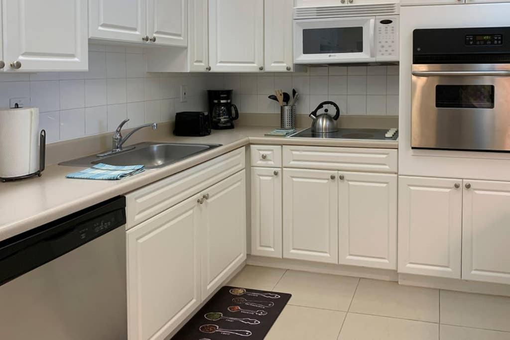 Beautiful Apartment Steps Away From The Beach Μαϊάμι Μπιτς Εξωτερικό φωτογραφία